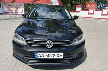 Седан Volkswagen Jetta 2015 в Буче