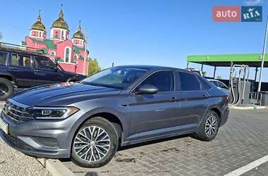 Седан Volkswagen Jetta 2018 в 