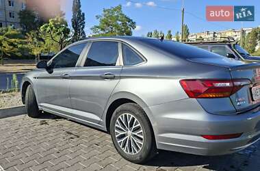 Седан Volkswagen Jetta 2018 в 
