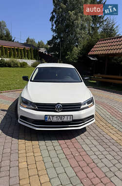 Седан Volkswagen Jetta 2015 в Яремче