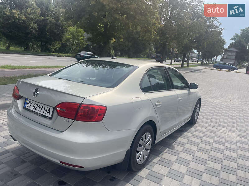 Седан Volkswagen Jetta 2011 в Хмельницькому