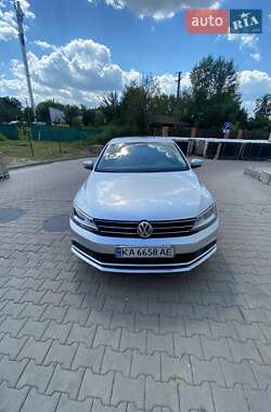 Седан Volkswagen Jetta 2016 в Киеве