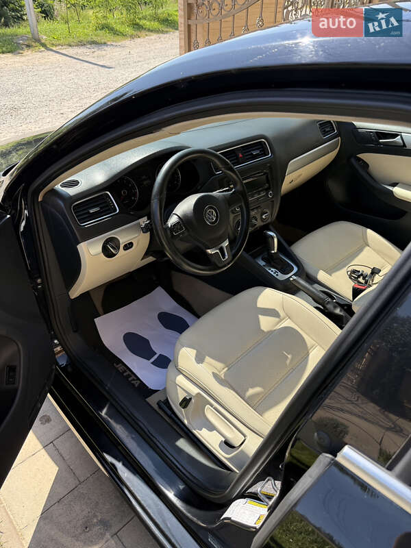 Седан Volkswagen Jetta 2014 в Хусті