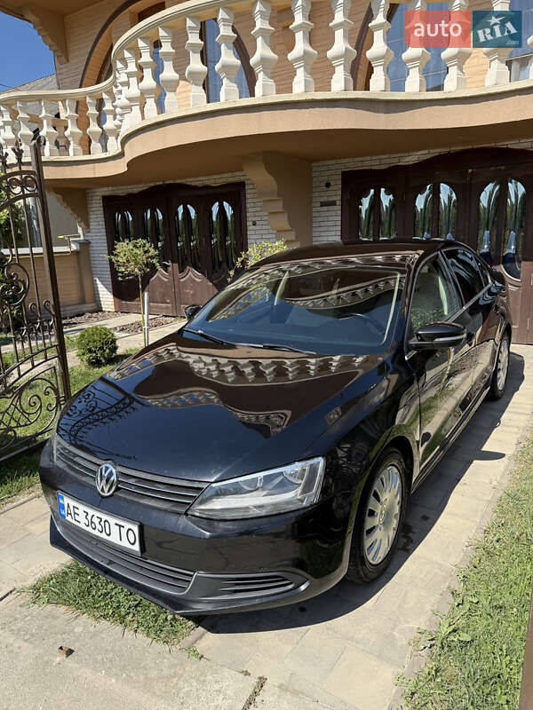 Седан Volkswagen Jetta 2014 в Хусті