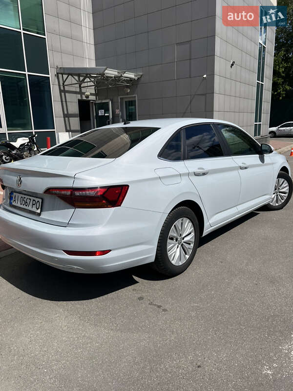 Седан Volkswagen Jetta 2018 в Барышевке