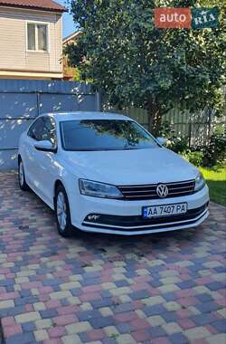 Седан Volkswagen Jetta 2016 в Киеве