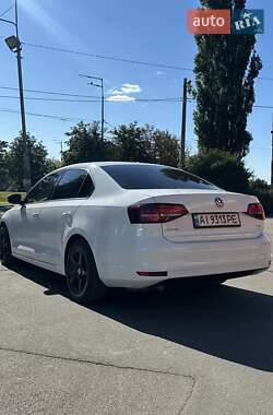 Седан Volkswagen Jetta 2015 в 