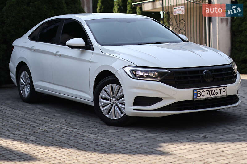 Седан Volkswagen Jetta 2018 в Львове