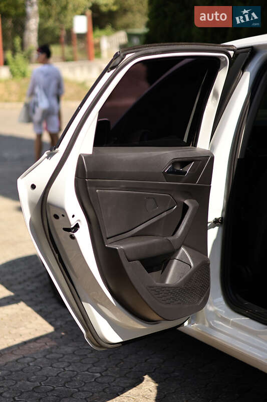 Седан Volkswagen Jetta 2018 в Львове