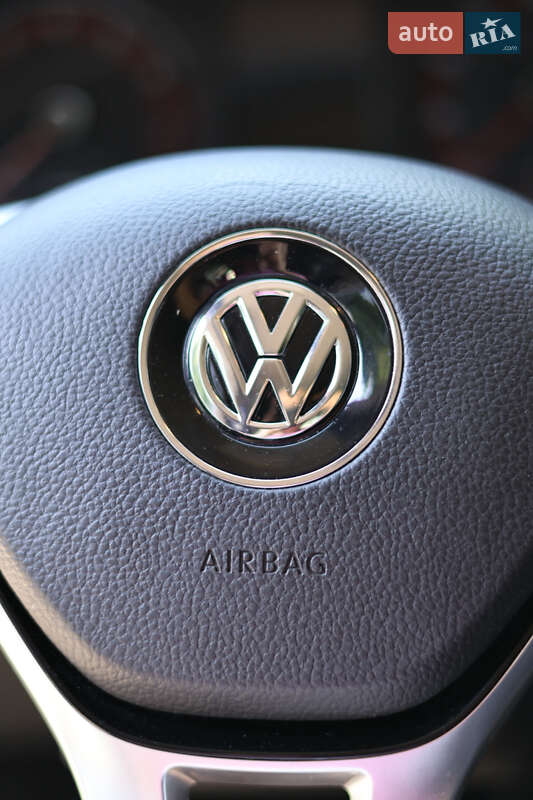 Седан Volkswagen Jetta 2018 в Львове