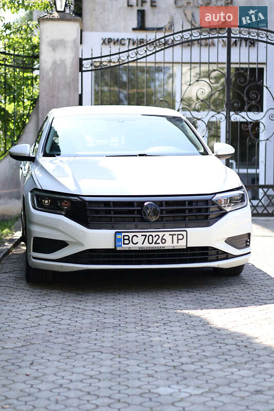 Седан Volkswagen Jetta 2018 в Львове