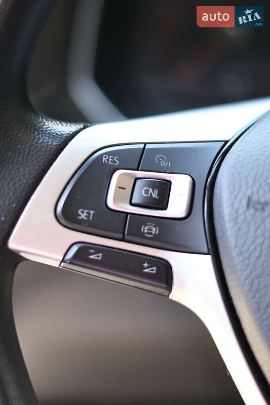 Седан Volkswagen Jetta 2018 в Львове