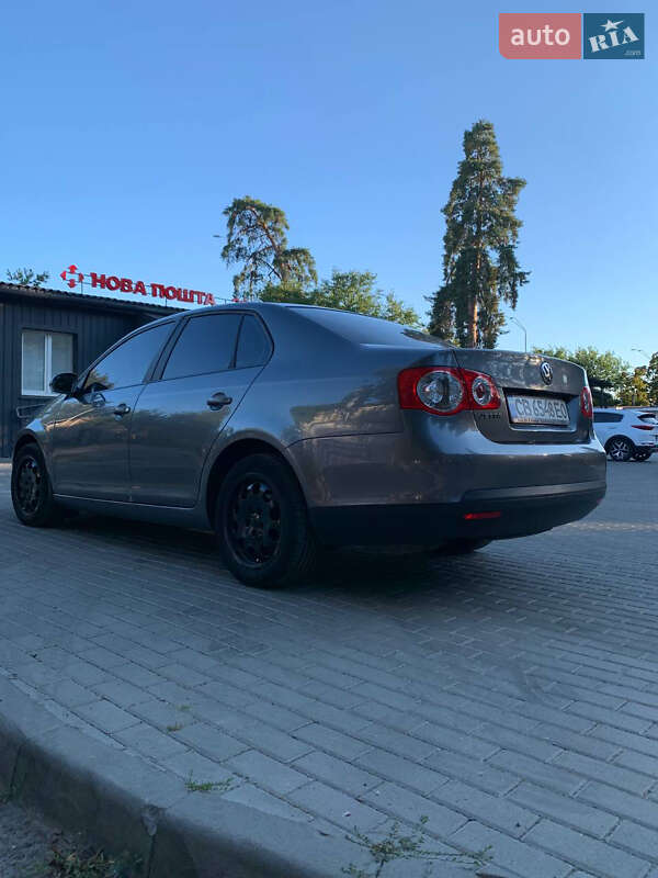 Седан Volkswagen Jetta 2006 в Киеве