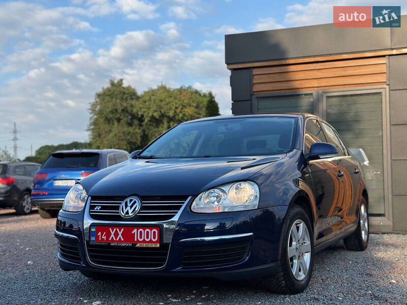 Седан Volkswagen Jetta 2010 в Дрогобыче
