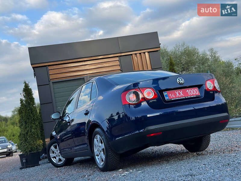 Седан Volkswagen Jetta 2010 в Дрогобыче