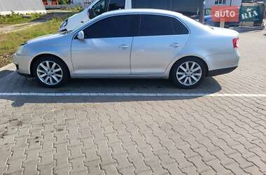 Седан Volkswagen Jetta 2006 в Вінниці