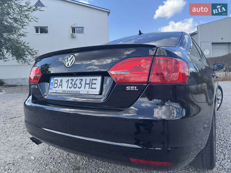 Седан Volkswagen Jetta 2013 в Кропивницькому