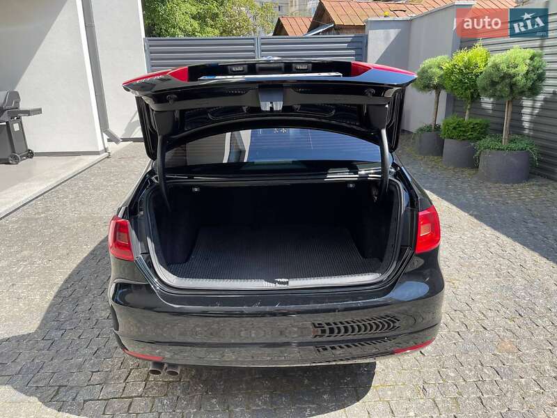 Седан Volkswagen Jetta 2014 в Житомирі фото 5 Седан Volkswagen Jetta 2014 в Житомирі