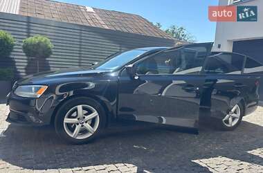 Седан Volkswagen Jetta 2014 в 