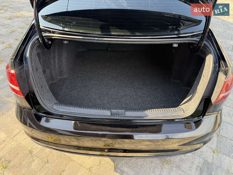 Седан Volkswagen Jetta 2015 в Тячеві фото 11 Седан Volkswagen Jetta 2015 в Тячеві