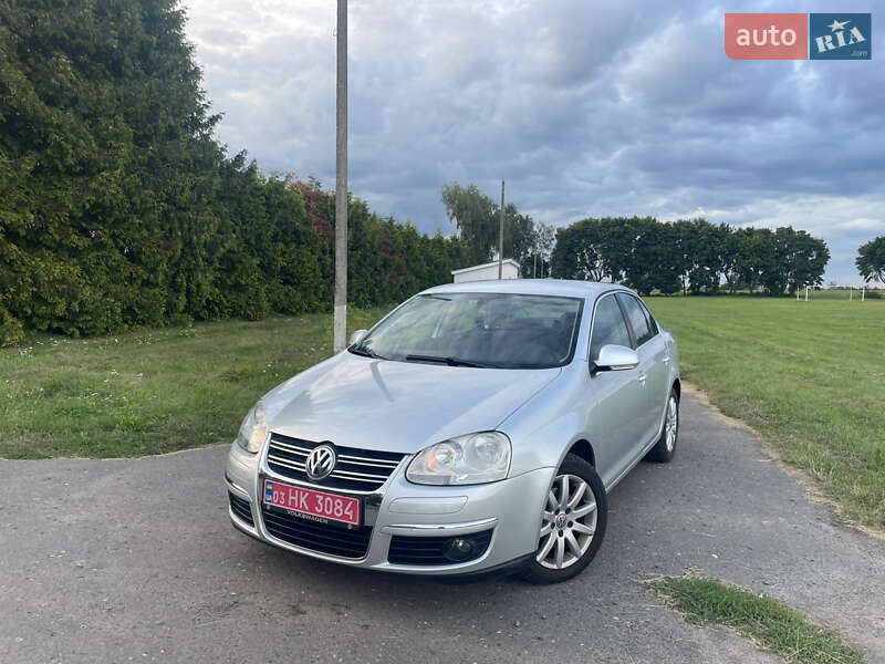 Седан Volkswagen Jetta 2007 в Дубно