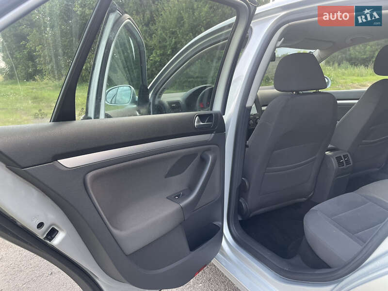 Седан Volkswagen Jetta 2007 в Дубно