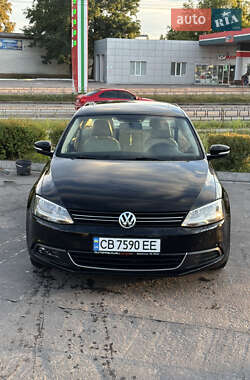 Седан Volkswagen Jetta 2014 в Чернигове