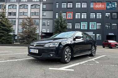 Седан Volkswagen Jetta 2012 в Києві