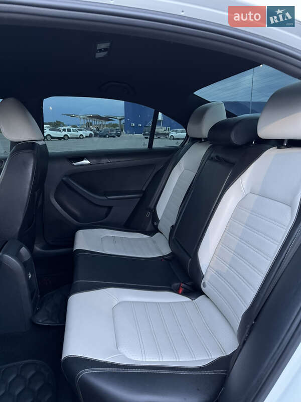 Седан Volkswagen Jetta 2016 в Полтаві фото 19 Седан Volkswagen Jetta 2016 в Полтаві