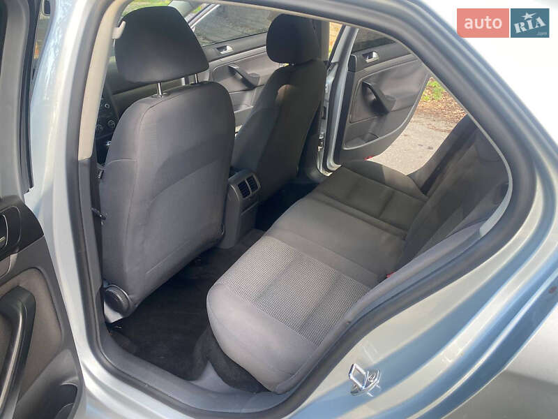 Седан Volkswagen Jetta 2008 в Умани