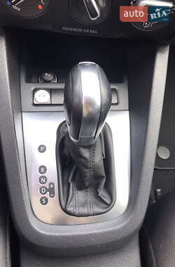 Седан Volkswagen Jetta 2013 в 