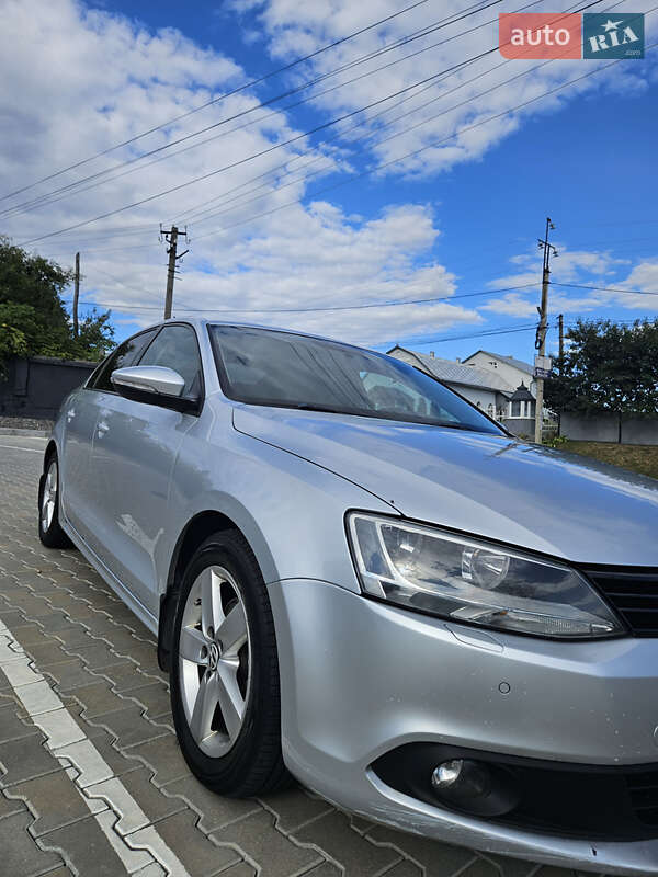 Седан Volkswagen Jetta 2011 в Черновцах фото 2 Седан Volkswagen Jetta 2011 в Черновцах