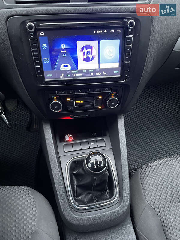 Седан Volkswagen Jetta 2011 в Черновцах фото 27 Седан Volkswagen Jetta 2011 в Черновцах