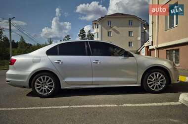 Седан Volkswagen Jetta 2015 в 