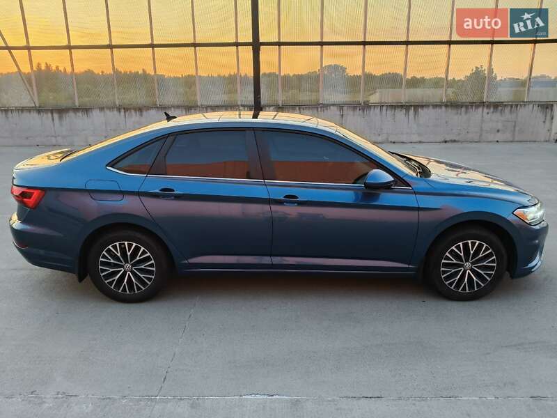 Седан Volkswagen Jetta 2021 в Києві