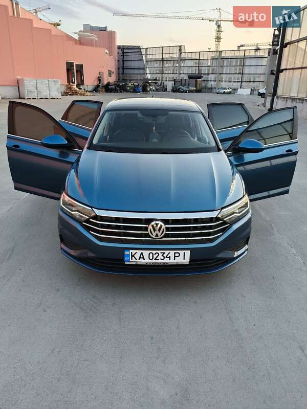 Седан Volkswagen Jetta 2021 в Києві