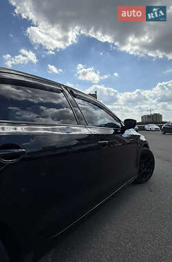 Седан Volkswagen Jetta 2013 в 