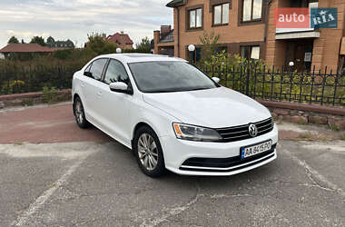 Седан Volkswagen Jetta 2015 в Киеве