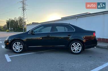 Седан Volkswagen Jetta 2010 в 