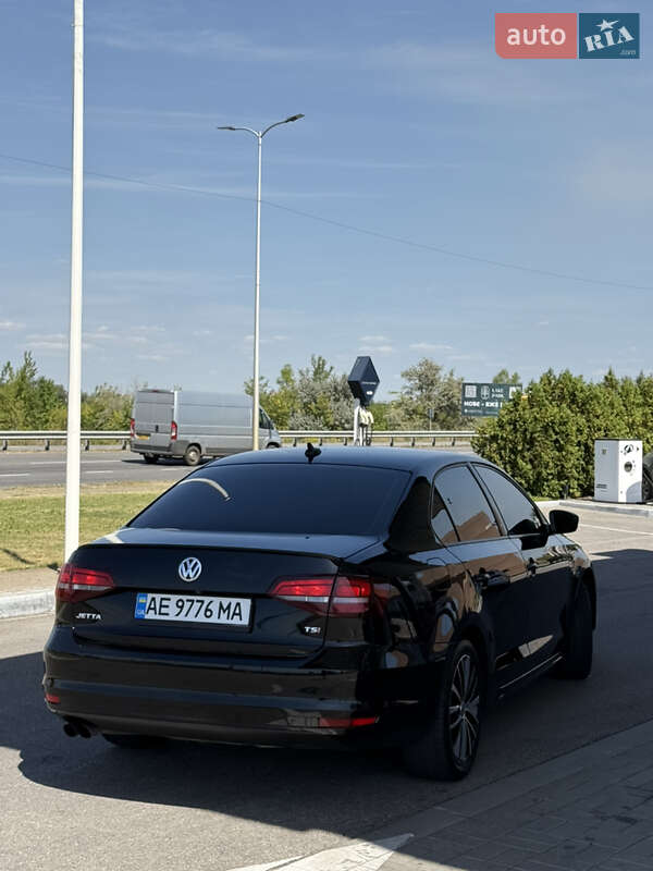 Седан Volkswagen Jetta 2016 в Днепре