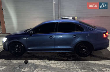 Седан Volkswagen Jetta 2016 в Сумах