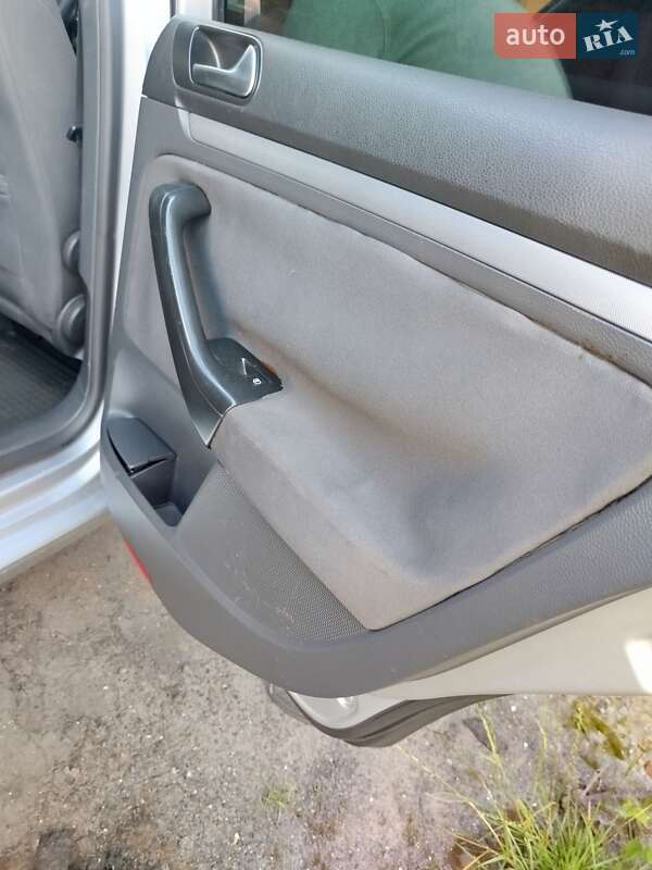 Седан Volkswagen Jetta 2005 в Гайсине