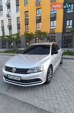 Седан Volkswagen Jetta 2015 в 