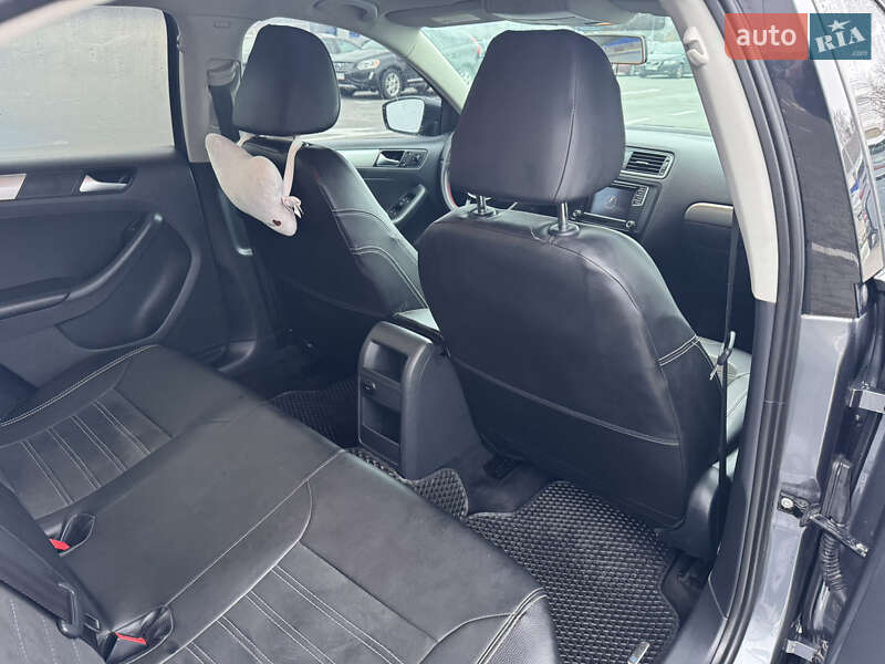 Седан Volkswagen Jetta 2016 в Виннице фото 7 Седан Volkswagen Jetta 2016 в Виннице