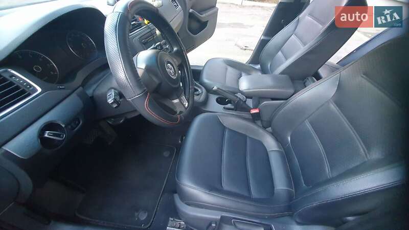 Седан Volkswagen Jetta 2012 в Броварах