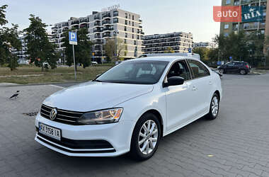 Седан Volkswagen Jetta 2015 в Києві