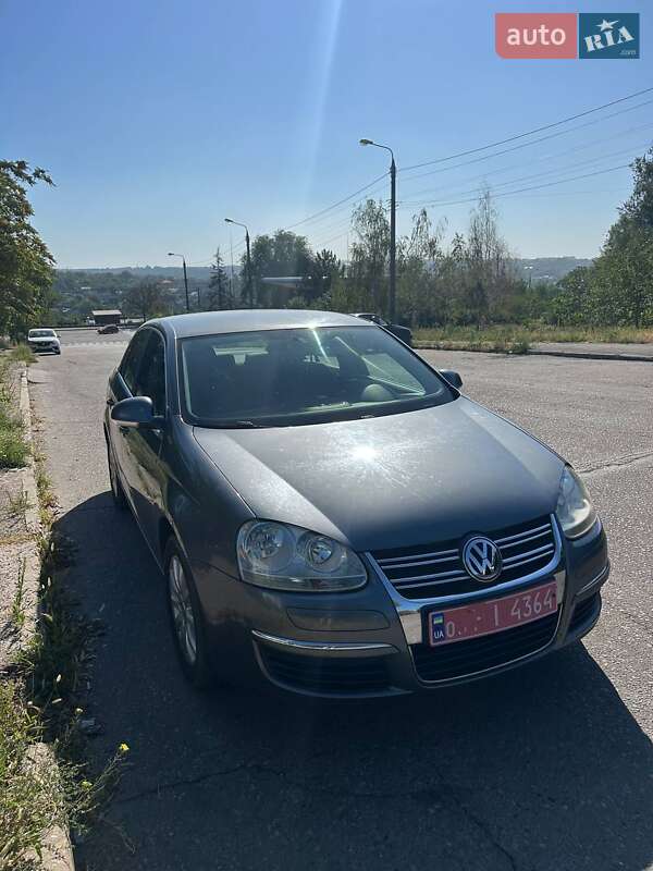 Седан Volkswagen Jetta 2006 в 