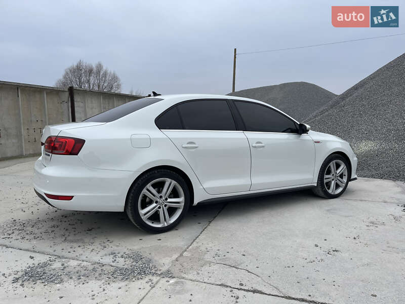 Седан Volkswagen Jetta 2012 в Києві