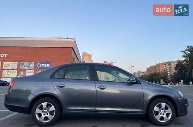 Седан Volkswagen Jetta 2006 в 