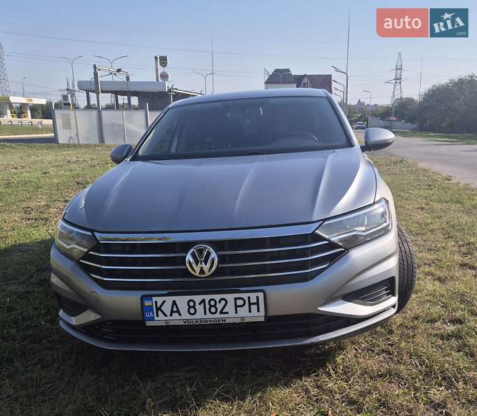 Седан Volkswagen Jetta 2021 в Киеве